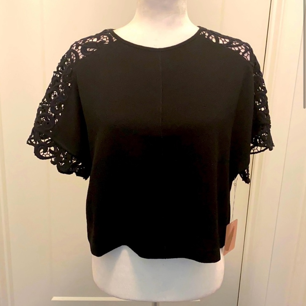 🔥 NWT! Black FOREVER 21 Crop Top - Size Medium